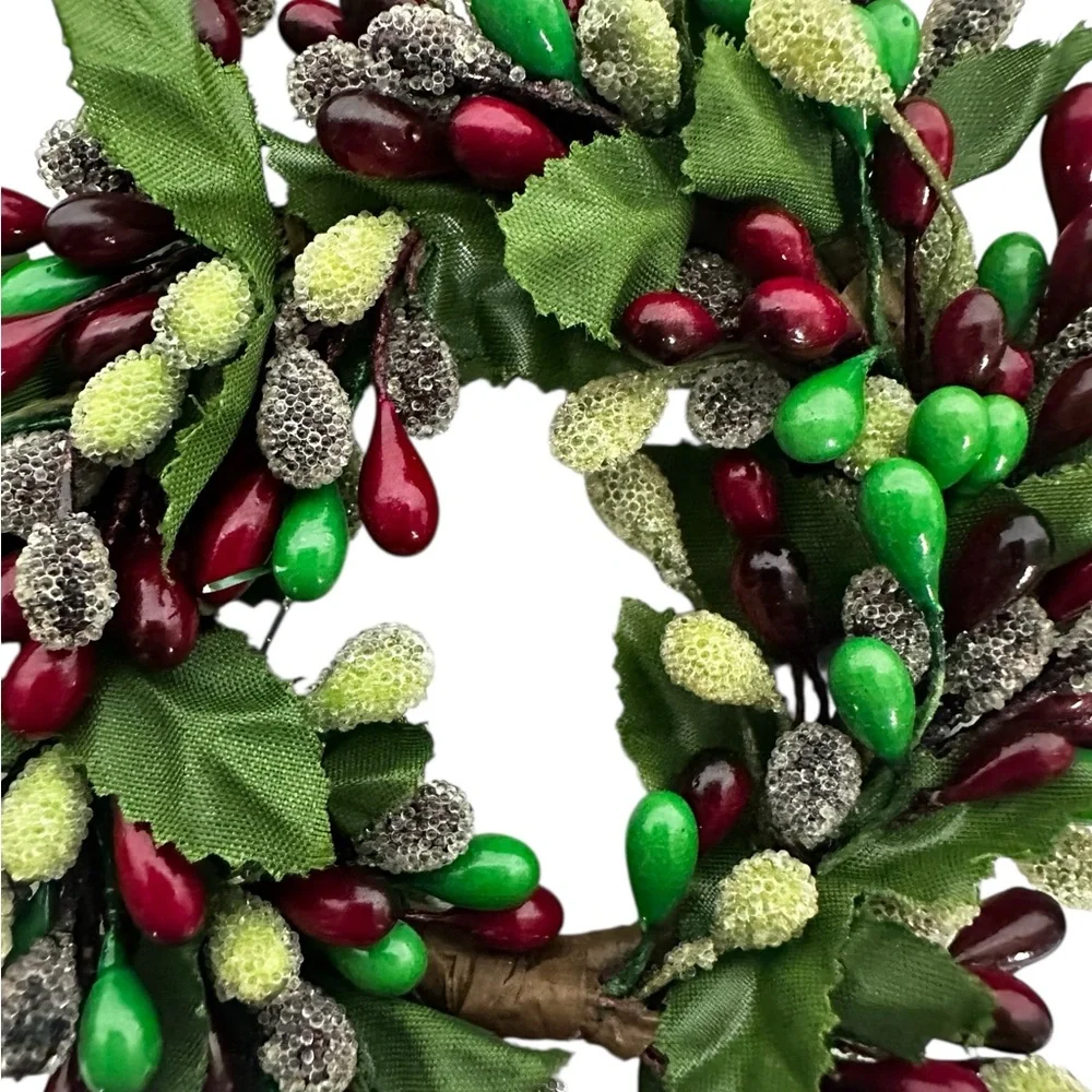 Festive Green and Red Mini Wreaths, Napkins Holder, Christmas, Holiday